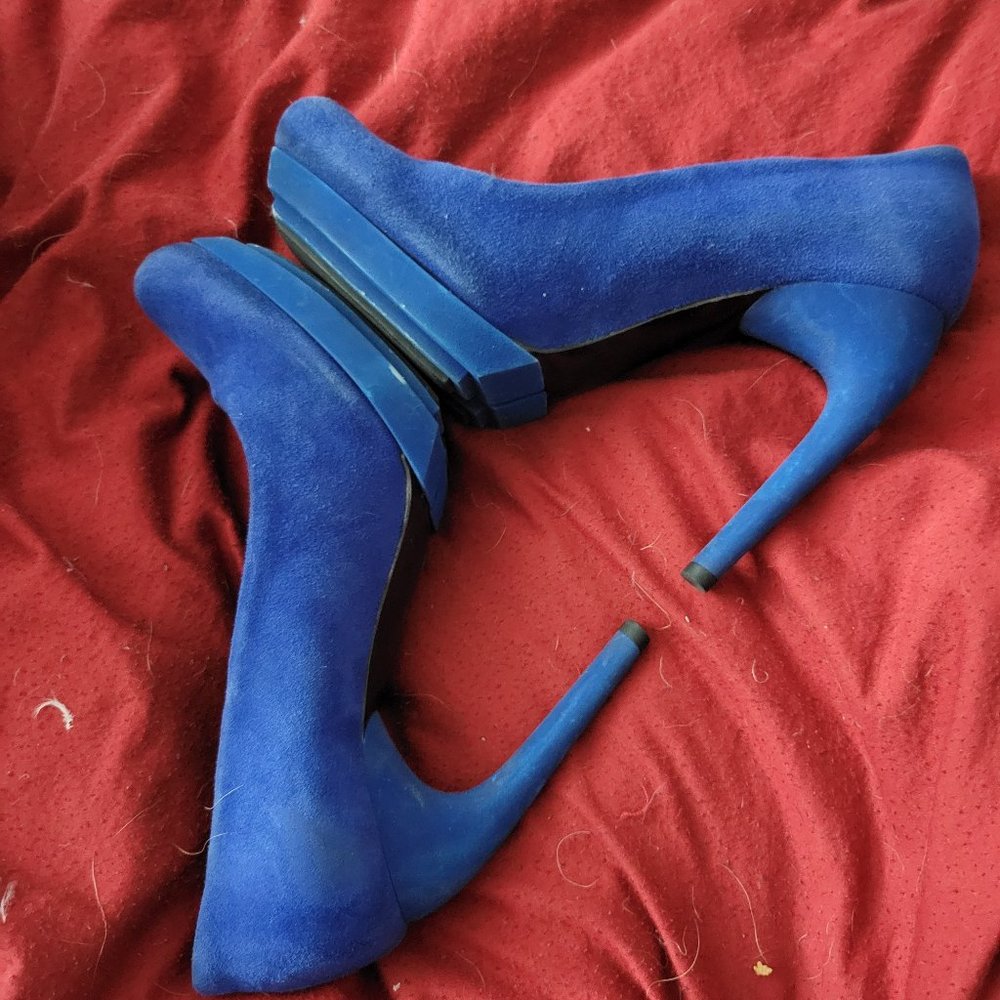Balenciaga blue suede pump heels